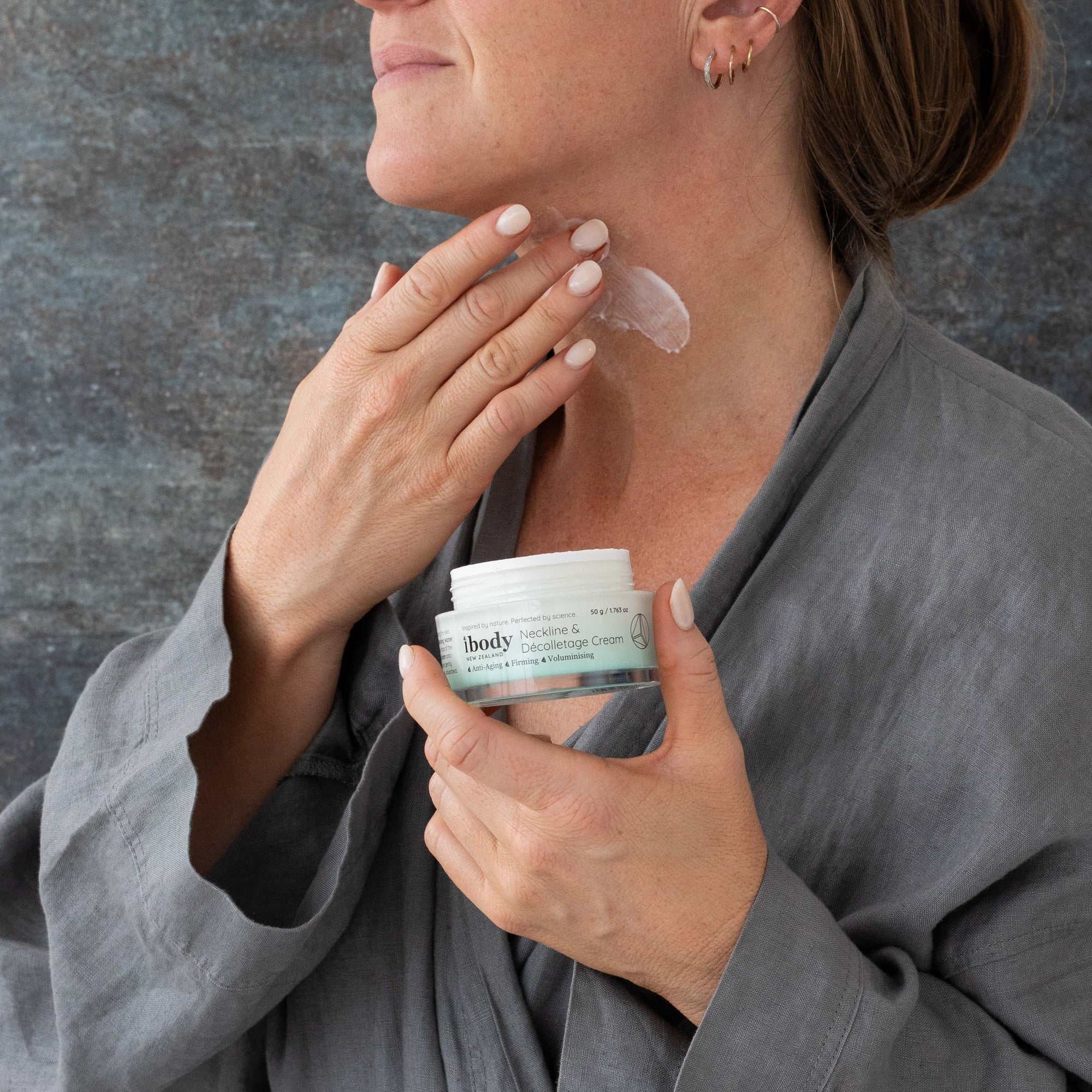 Décolletage Cream for Ageing Skin That Works